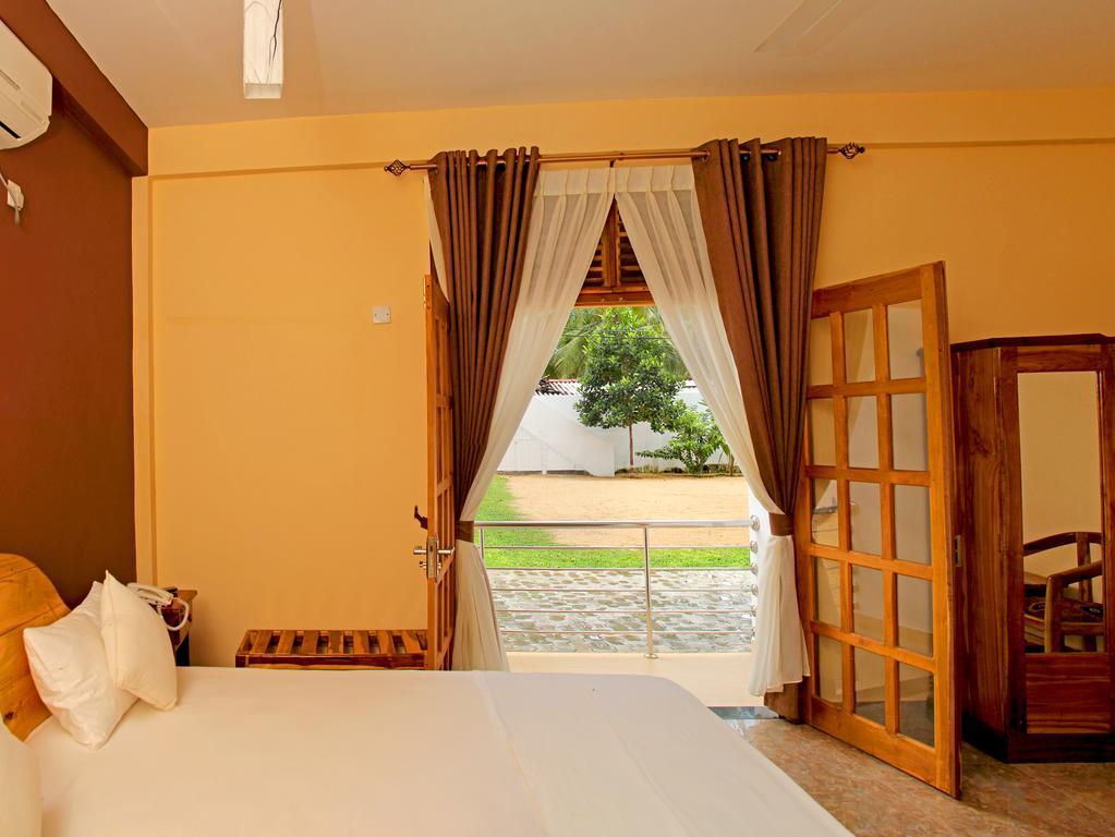 Bluewater Hotel Trincomalee